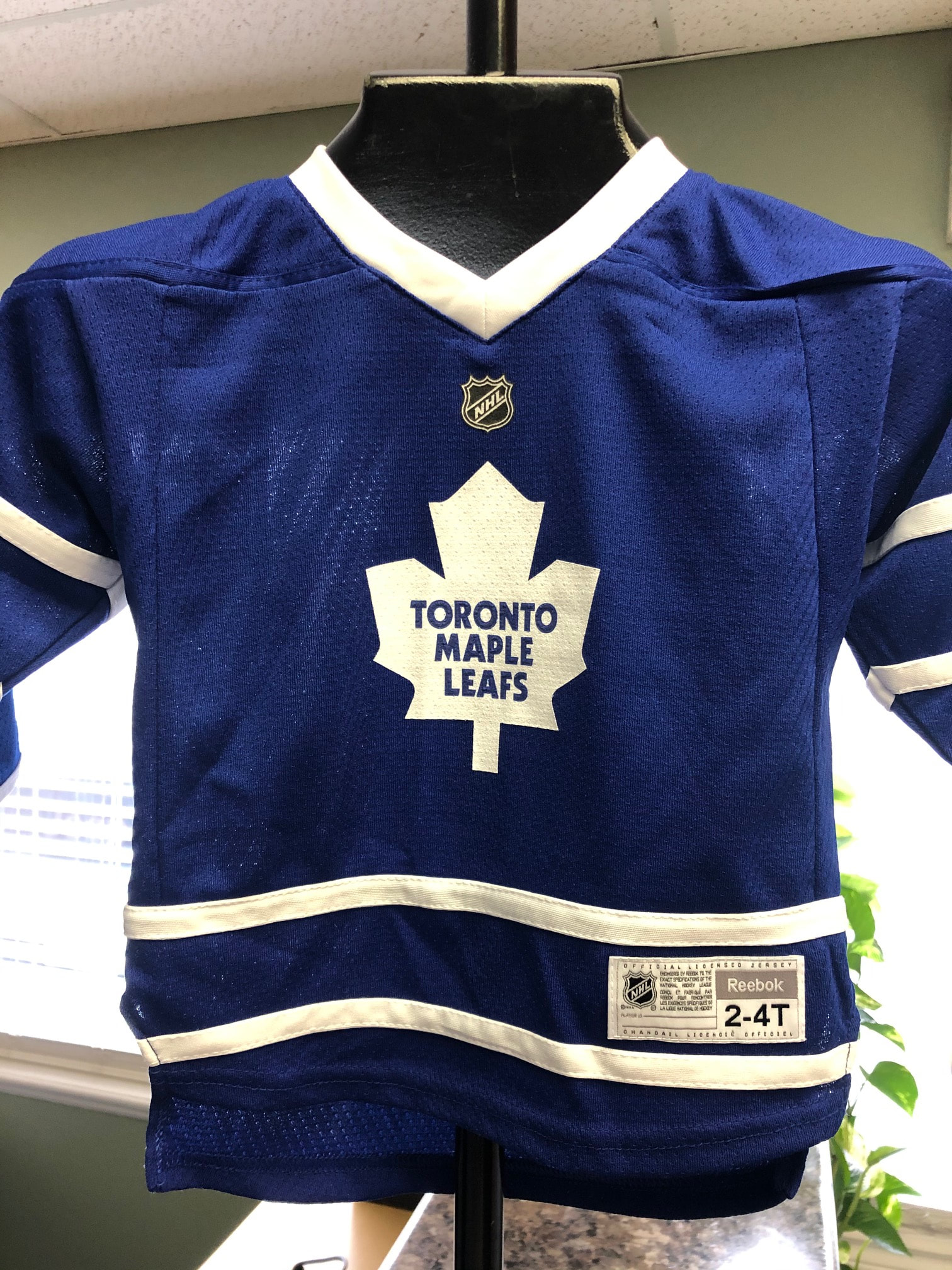 2016/17 Toronto Maple Leaf Reebok Premier Replica Jersey Review